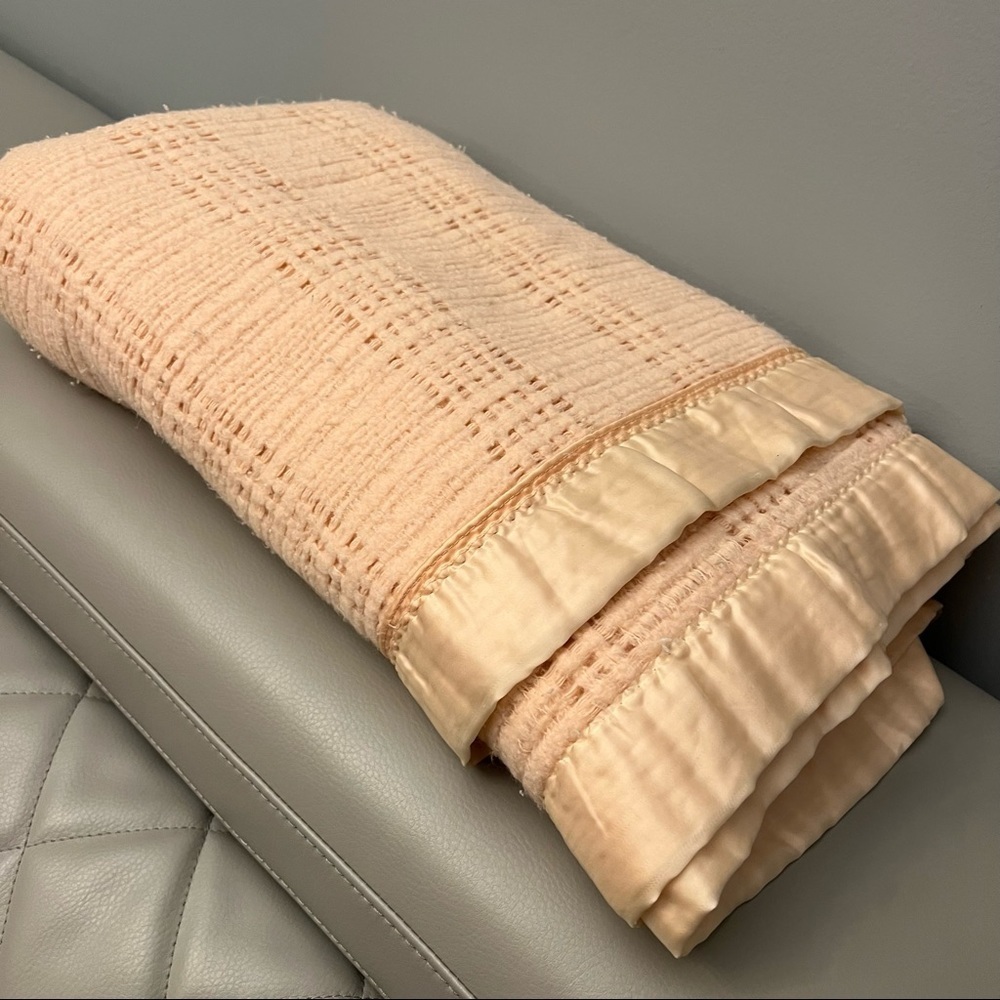 Vintage Baby Morgan? Thermal Waffle
Weave Baby Blanket Satin Nylon Trim Binding